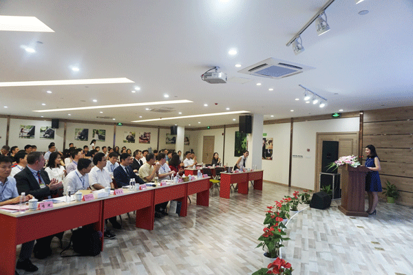 《工信部商務(wù)部關(guān)于加強(qiáng)我國包裝產(chǎn)業(yè)轉(zhuǎn)型發(fā)展的指導(dǎo)意見》華東地區(qū)宣貫培訓(xùn)…